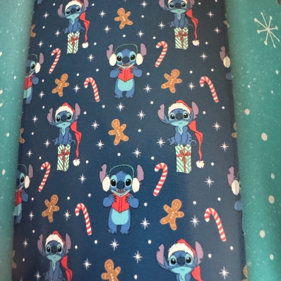 Disney Stitch Christmas Blanket - NWT - Picture 4 of 5